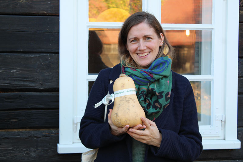 Sandy Marschke setzt sich als Mitarbeiterin der Landkreisverwaltung für die Vermarktung regionaler Produkte und für die Vernetzung ihrer Produzenten ein.